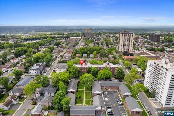 $3,300 | 1565 Center Avenue, Unit 3D, Fort Lee, NJ 07024