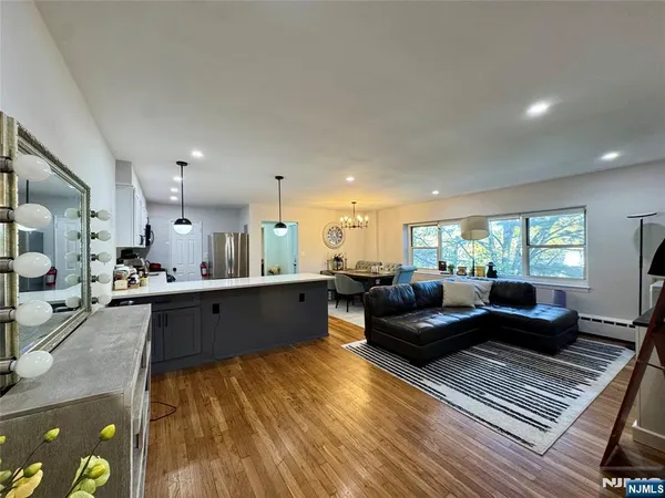 $3,300 | 1565 Center Avenue, Unit 3D, Fort Lee, NJ 07024