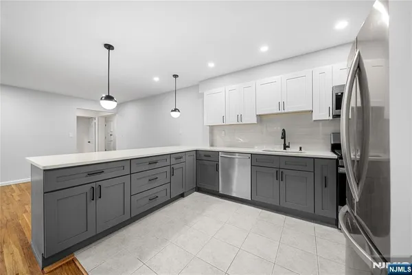 $3,200 | 1565 Center Avenue, Unit 3D, Fort Lee, NJ 07024