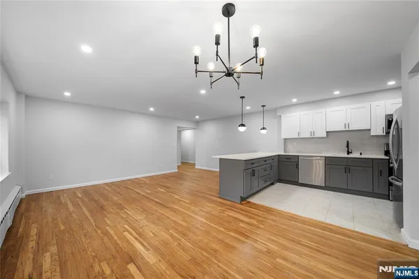 $3,300 | 1565 Center Avenue, Unit 3D, Fort Lee, NJ 07024