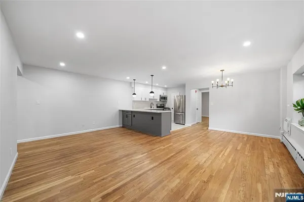 $3,200 | 1565 Center Avenue, Unit 3D, Fort Lee, NJ 07024