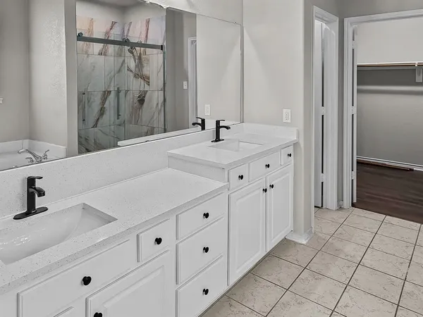 $2,800 | 8001 Twin Oaks Drive, McKinney, TX 75070