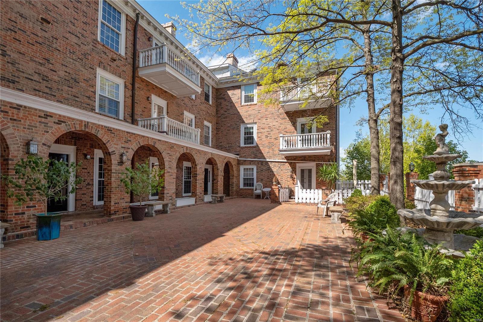 10 Jefferson Road, Unit 1B Webster Groves, MO 63119 - Photo 26 of 26 Gallery Image 26