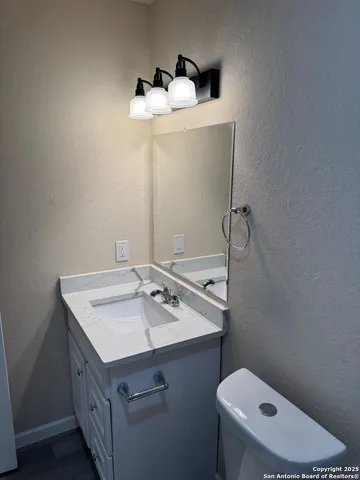 $249,000 | 450 County Road 679, Natalia, TX 78059