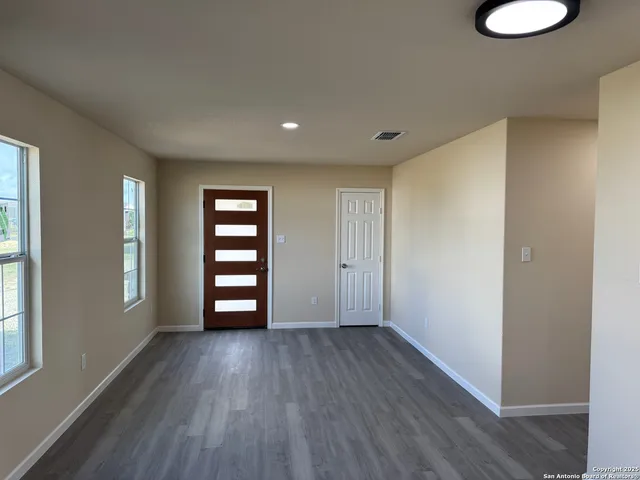 $249,000 | 450 County Road 679, Natalia, TX 78059