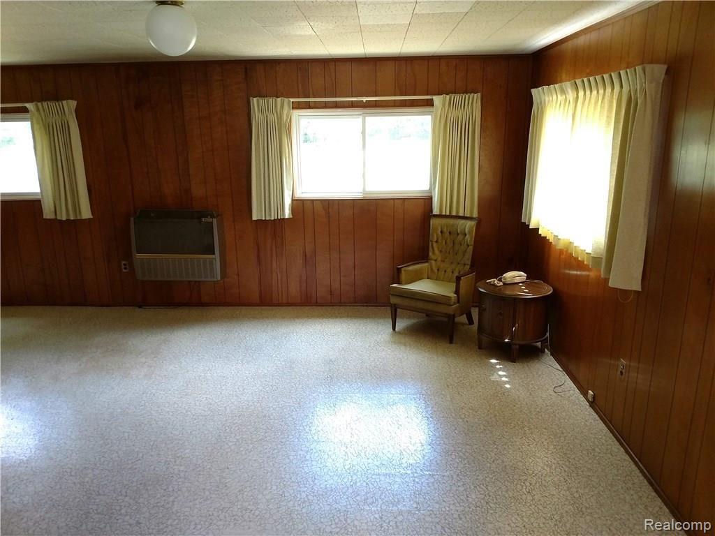 14696 Merriman Road Livonia, MI 48154 - Photo 7 of 11