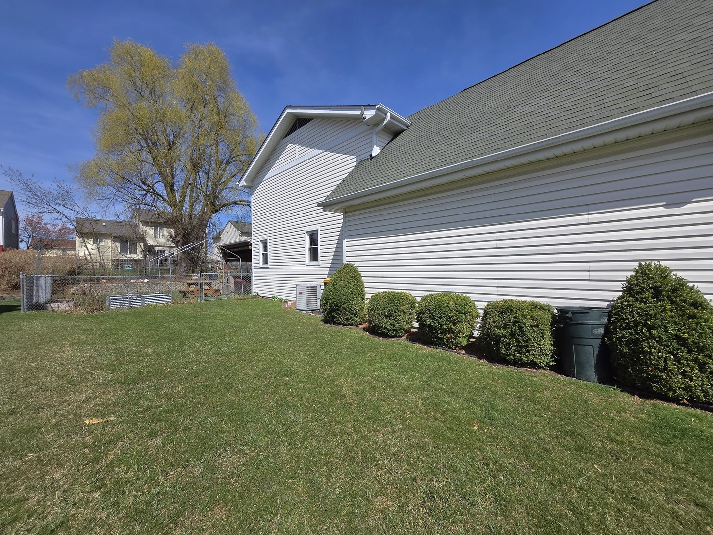 358 Westgate Terrace Streamwood, IL 60107 - Photo 38 of 39
