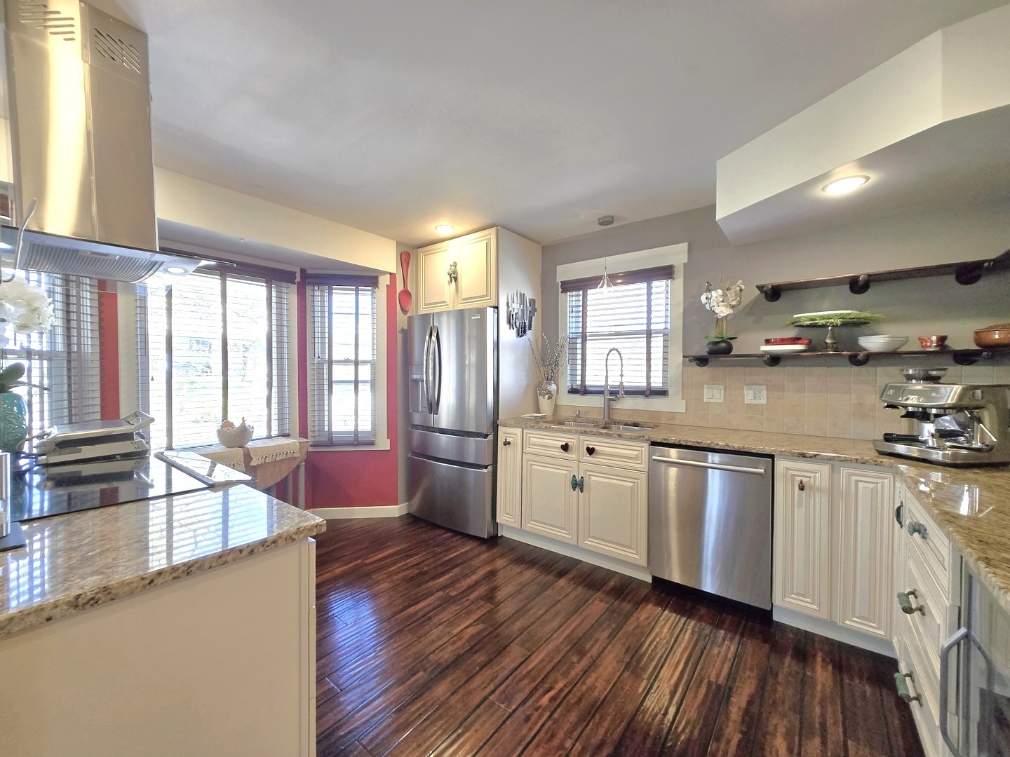 358 Westgate Terrace Streamwood, IL 60107 - Photo 6 of 39