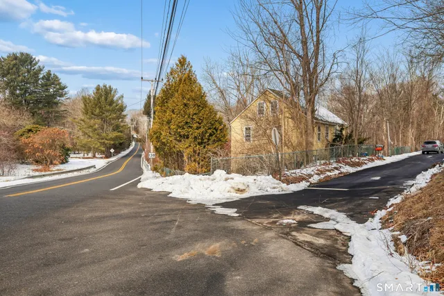 $100,000 | 5 Town House Road, Lisbon, CT 06351