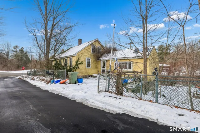 $100,000 | 5 Town House Road, Lisbon, CT 06351