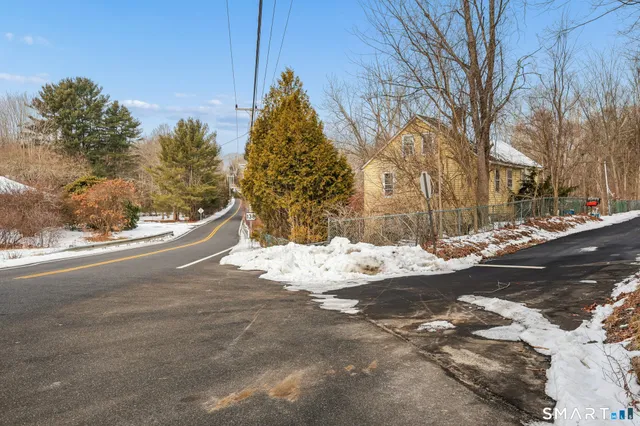 $100,000 | 5 Town House Road, Lisbon, CT 06351