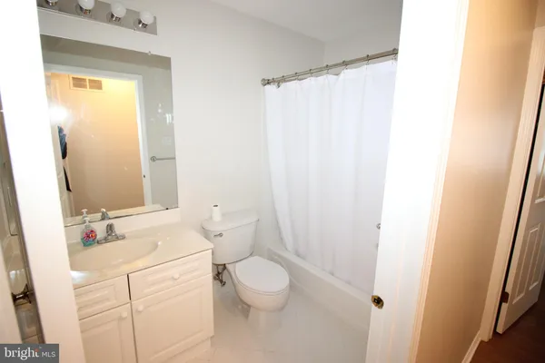 $2,595 | 1004 Julian Drive West, Unit W, Warminster, PA 18974
