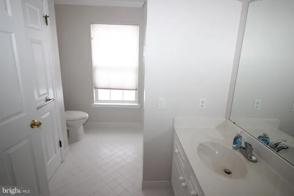 $2,595 | 1004 Julian Drive West, Unit W, Warminster, PA 18974