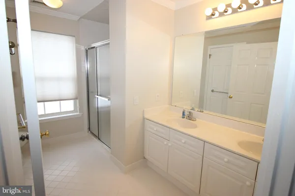 $2,595 | 1004 Julian Drive West, Unit W, Warminster, PA 18974