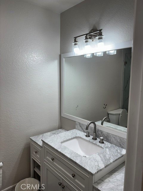 1000 Central Avenue, Unit 19 Riverside, CA 92507 - Photo 12 of 14 2nd Bedroom Bathroom