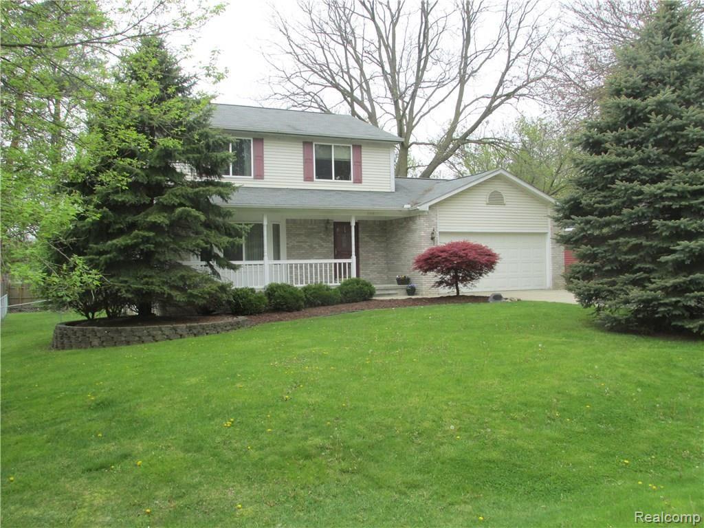 3358 Melvin Avenue Rochester, MI 48307 - Photo 1 of 15 IMG_2469.JPG