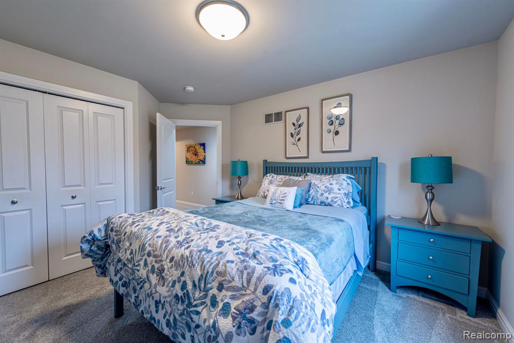 4207 Oak Arbor Drive Rochester, MI 48306 - Photo 26 of 44