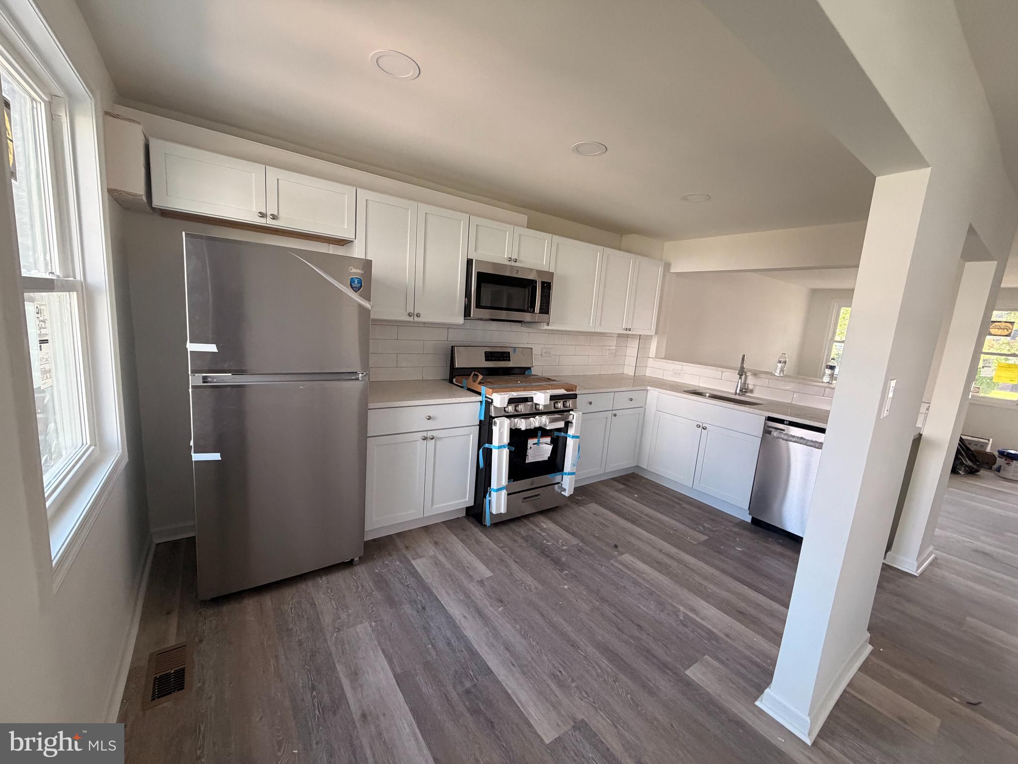 1235 Elson Road Brookhaven, PA 19015 - Photo 2 of 25 Gallery Image 2