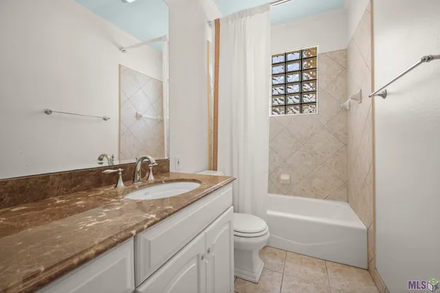 $445,000 | 434 Centerville Street Northeast, Denham Springs, LA 70726