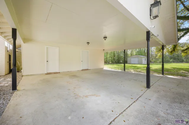 $445,000 | 434 Centerville Street Northeast, Denham Springs, LA 70726