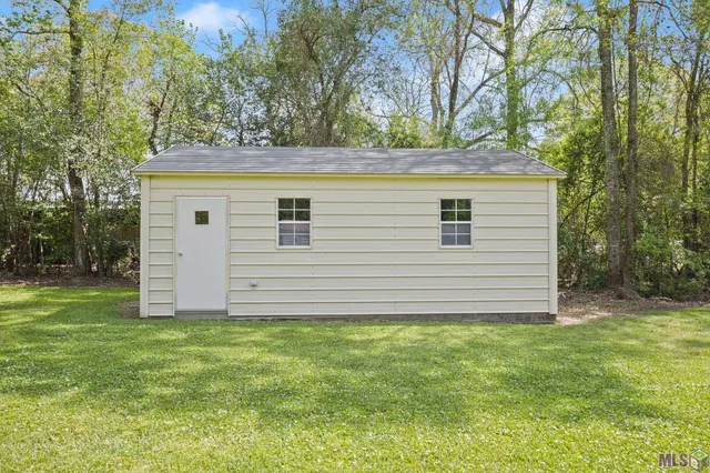 $445,000 | 434 Centerville Street Northeast, Denham Springs, LA 70726