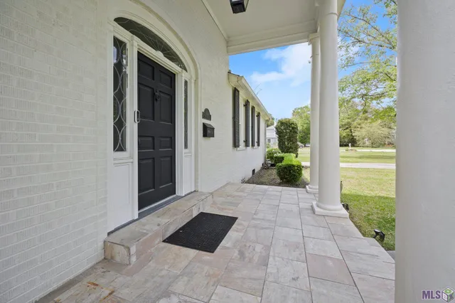 $445,000 | 434 Centerville Street Northeast, Denham Springs, LA 70726