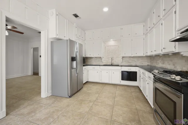 $445,000 | 434 Centerville Street Northeast, Denham Springs, LA 70726