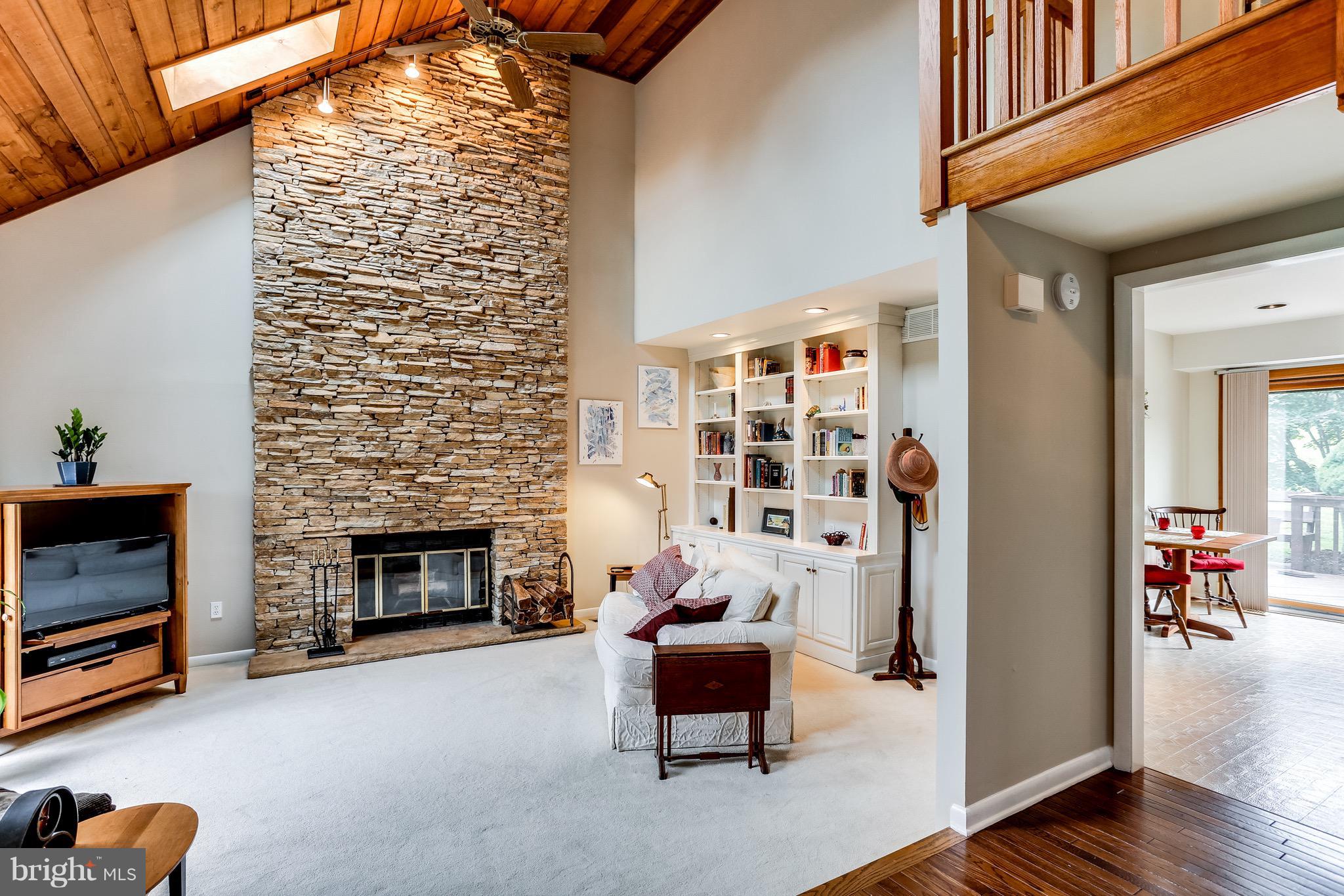 333 Everett Road Monkton, MD 21111 - Photo 3 of 27 Family Room
