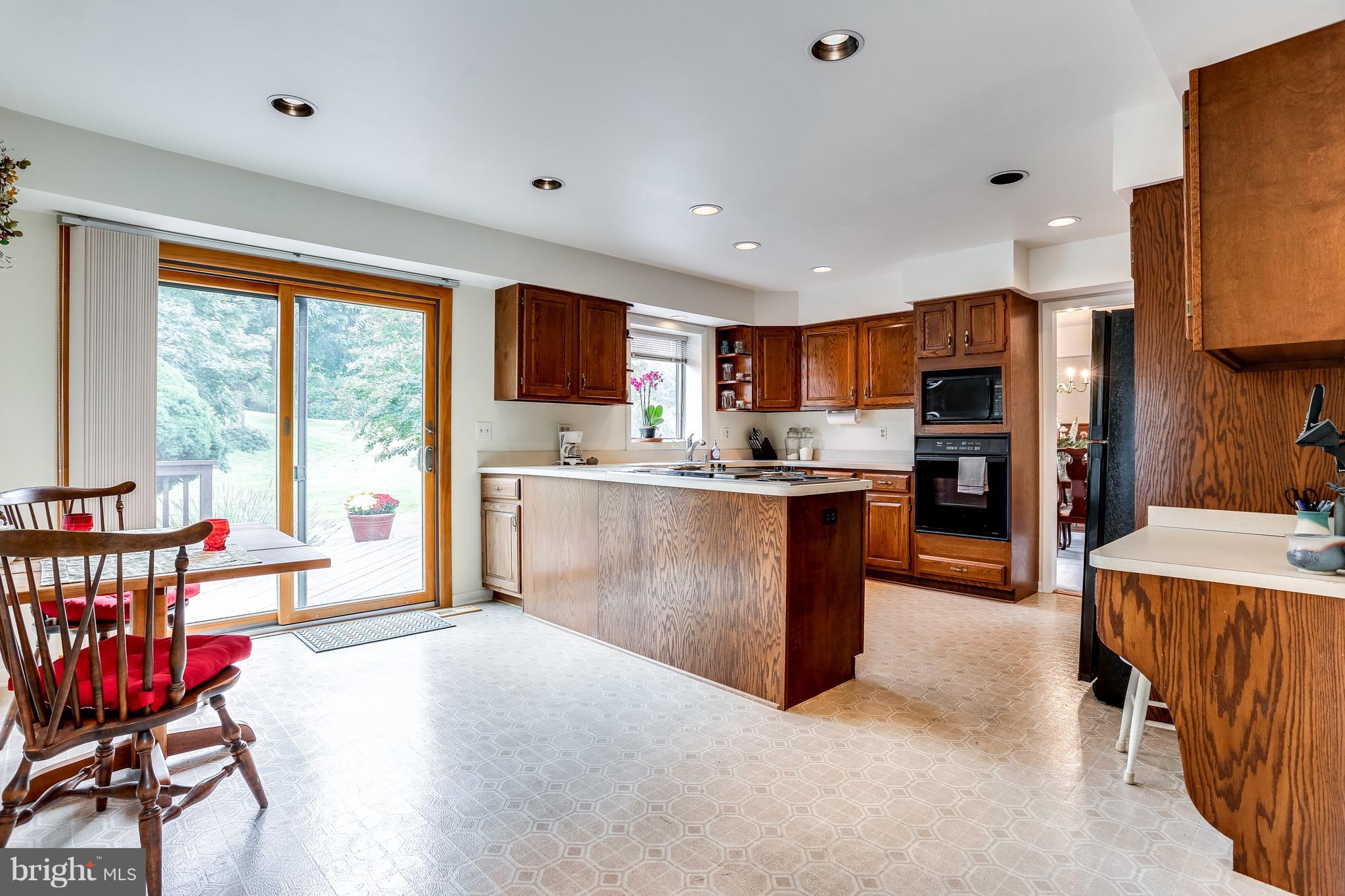 333 Everett Road Monkton, MD 21111 - Photo 5 of 27 Kitchen