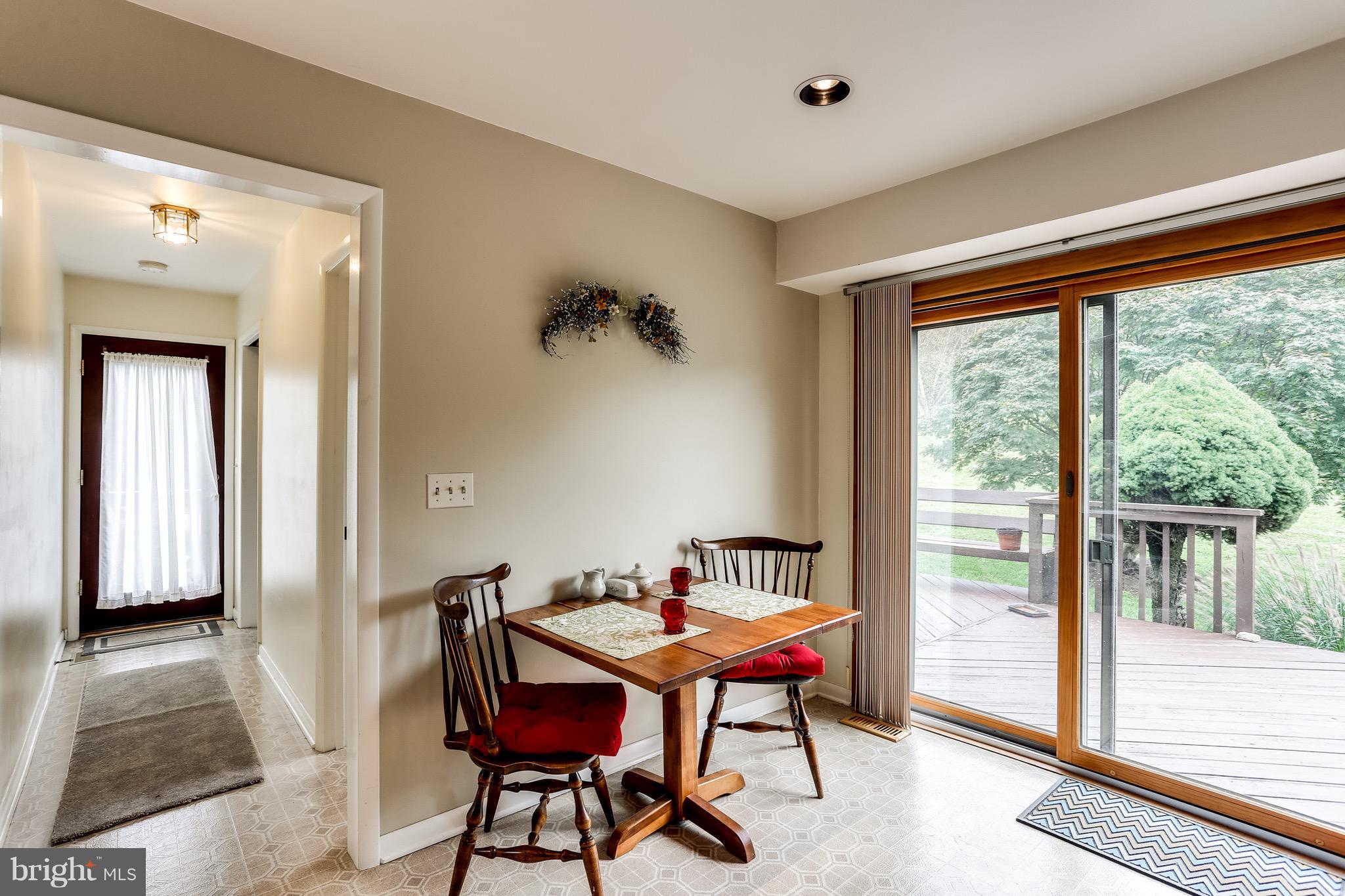 333 Everett Road Monkton, MD 21111 - Photo 6 of 27 Kitchen