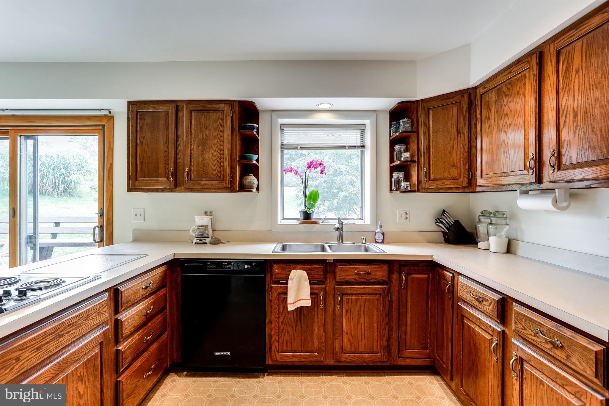 333 Everett Road Monkton, MD 21111 - Photo 8 of 27 Kitchen