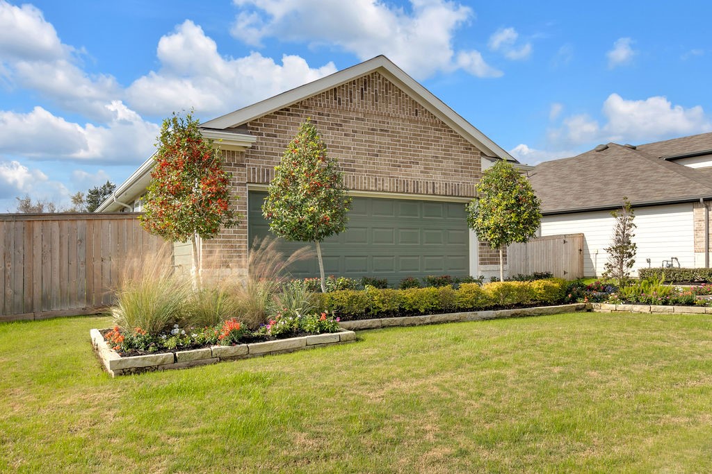 4016 Colony Riv Rock Boulevard Pinehurst, TX 77362 - Photo 2 of 34