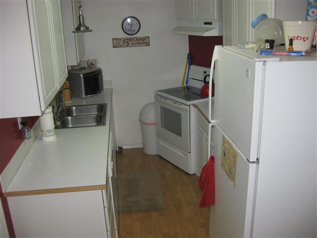 1215 South Raymond Road Spokane Valley, WA 99206 - Photo 1 of 8
