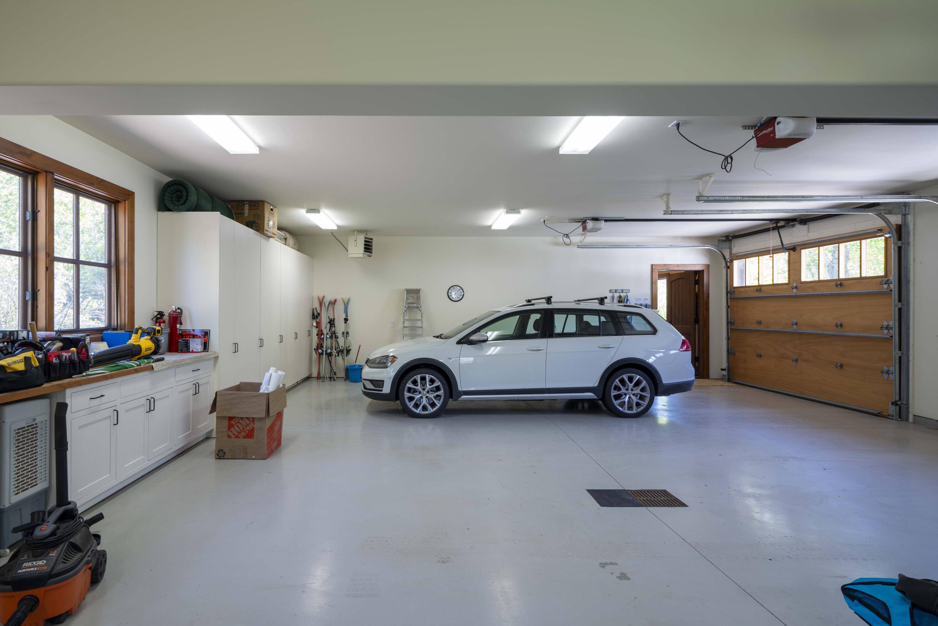 321-331 Broadford Road Hailey, ID 83333 - Photo 13 of 40 Garage