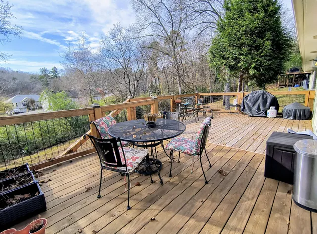$356,500 | 6015 Parsons Pond Drive, Ooltewah, TN 37363