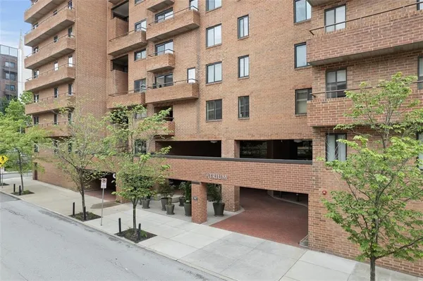 $460,000 | 307 South Dithridge Street, Unit 208, Pittsburgh, PA 15213