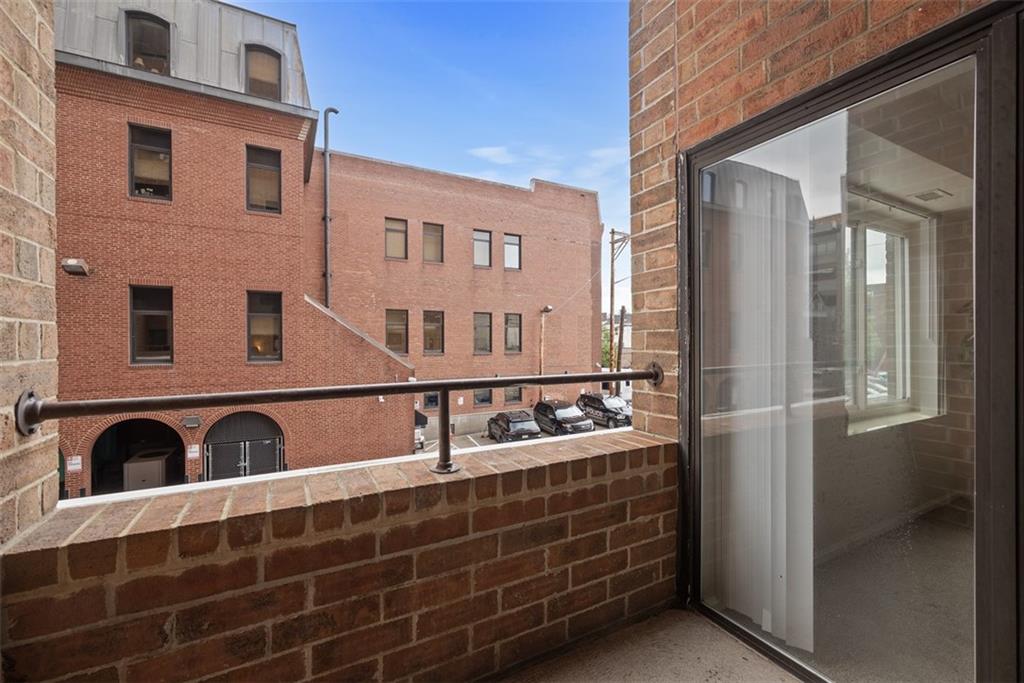 307 South Dithridge Street, Unit 208 Pittsburgh, PA 15213 - Photo 17 of 42