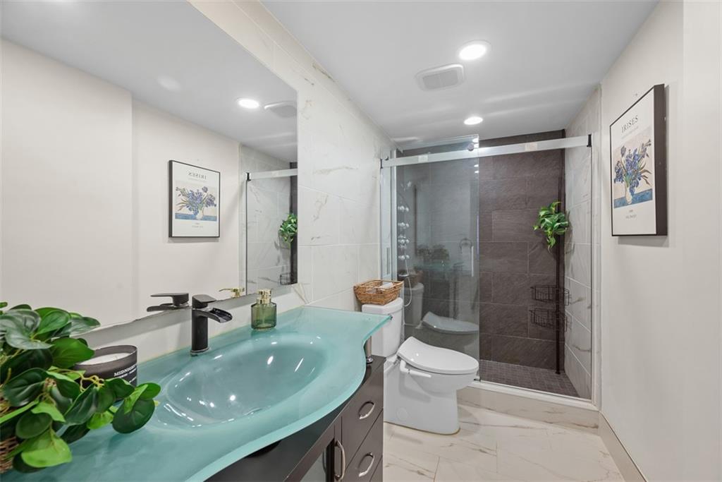 307 South Dithridge Street, Unit 208 Pittsburgh, PA 15213 - Photo 31 of 42