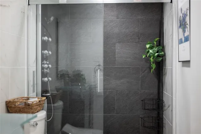 $460,000 | 307 South Dithridge Street, Unit 208, Pittsburgh, PA 15213