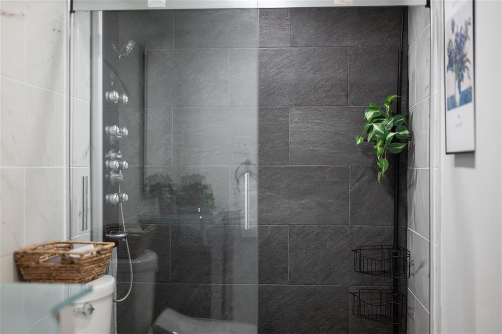 307 South Dithridge Street, Unit 208 Pittsburgh, PA 15213 - Photo 35 of 42