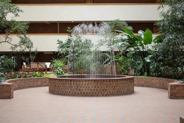 $460,000 | 307 South Dithridge Street, Unit 208, Pittsburgh, PA 15213