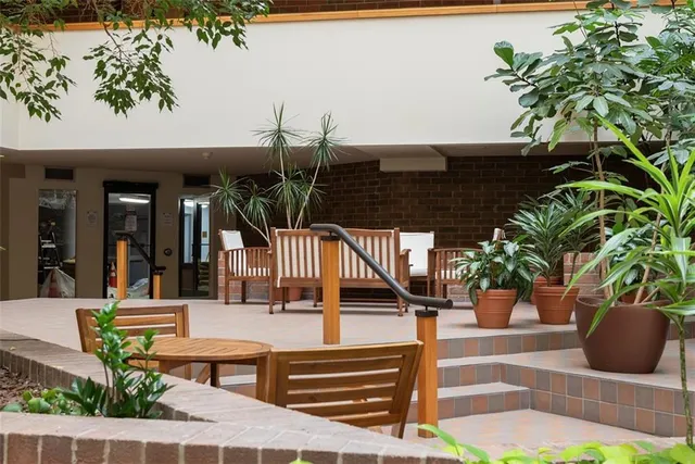 $460,000 | 307 South Dithridge Street, Unit 208, Pittsburgh, PA 15213