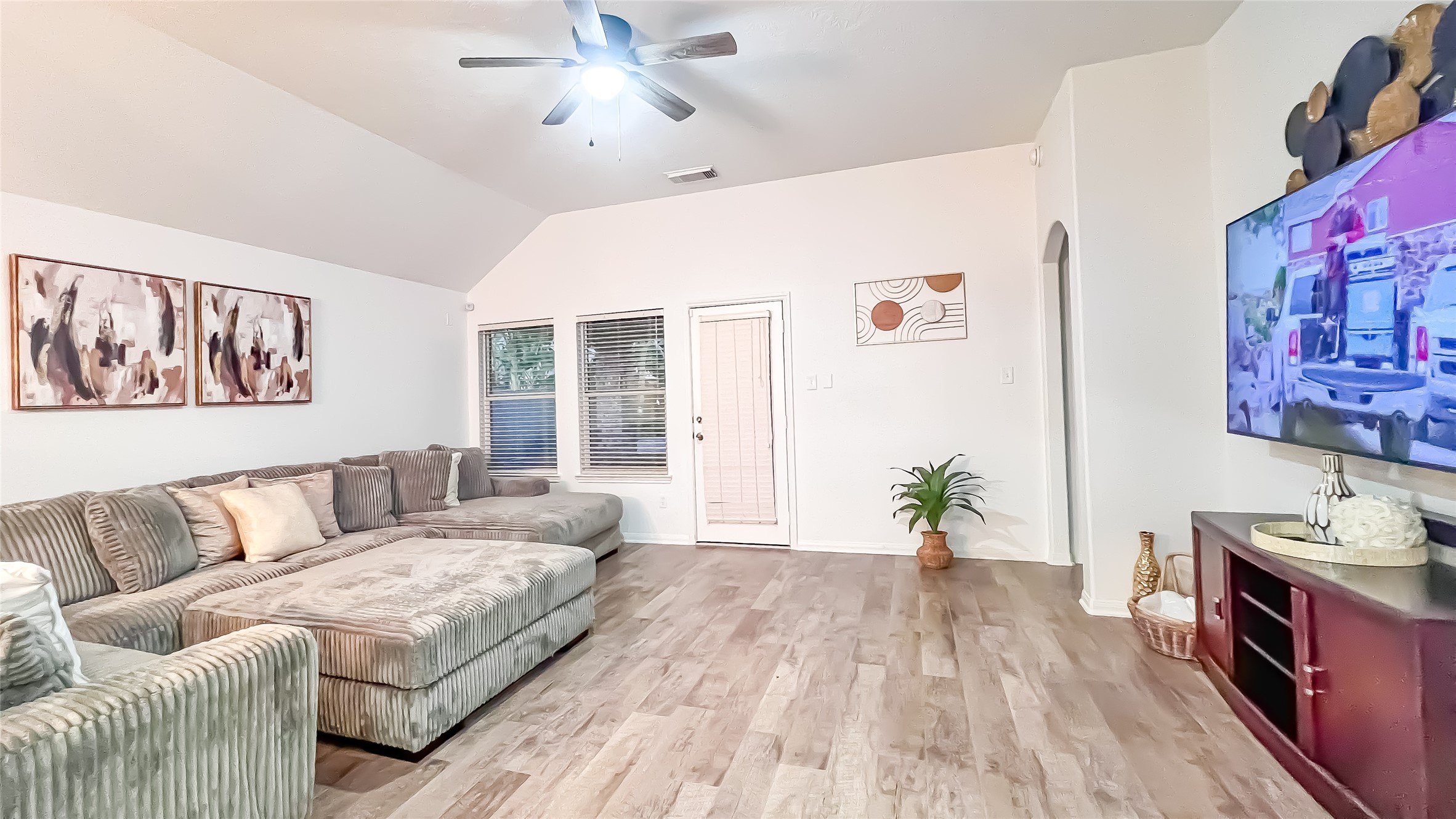 9923 Opal Rock Drive Rosharon, TX 77583 - Photo 6 of 20 a living room with furniture and wooden floor
