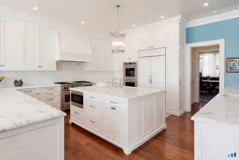 $13,000,000 | 10 Shorehaven Road, Norwalk, CT 06855