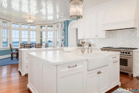 $13,000,000 | 10 Shorehaven Road, Norwalk, CT 06855