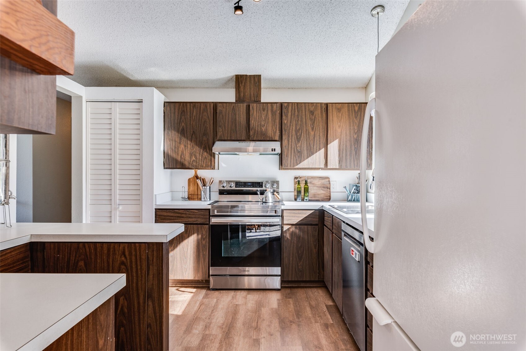 739 Southwest 298th Place Federal Way, WA 98023 - Photo 13 of 38