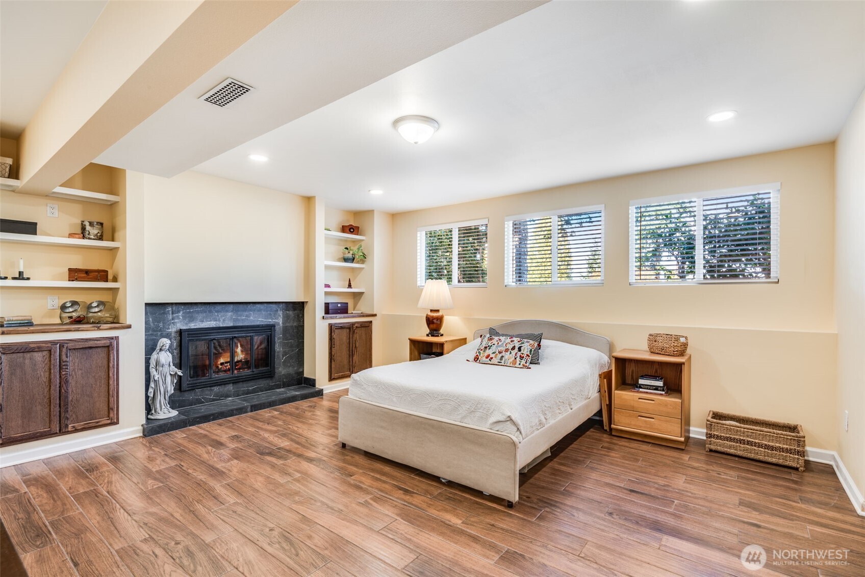 739 Southwest 298th Place Federal Way, WA 98023 - Photo 15 of 38