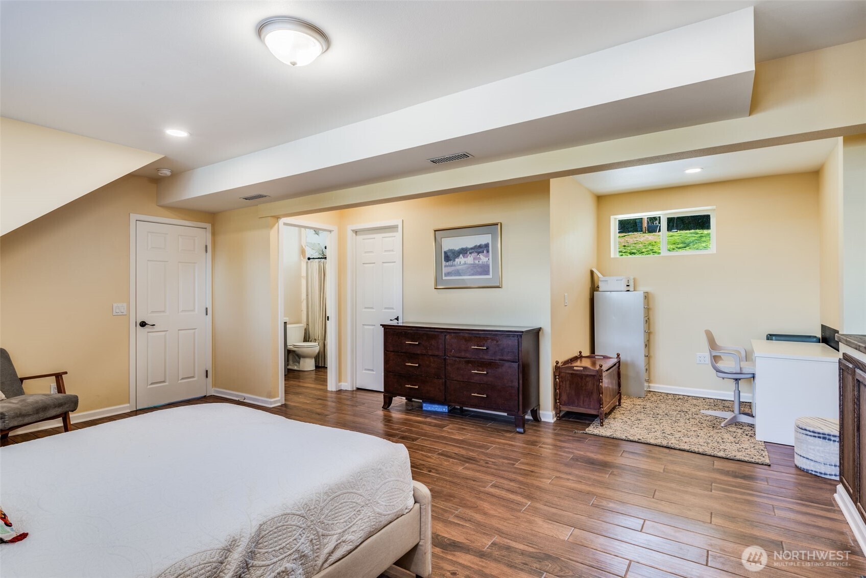 739 Southwest 298th Place Federal Way, WA 98023 - Photo 17 of 38