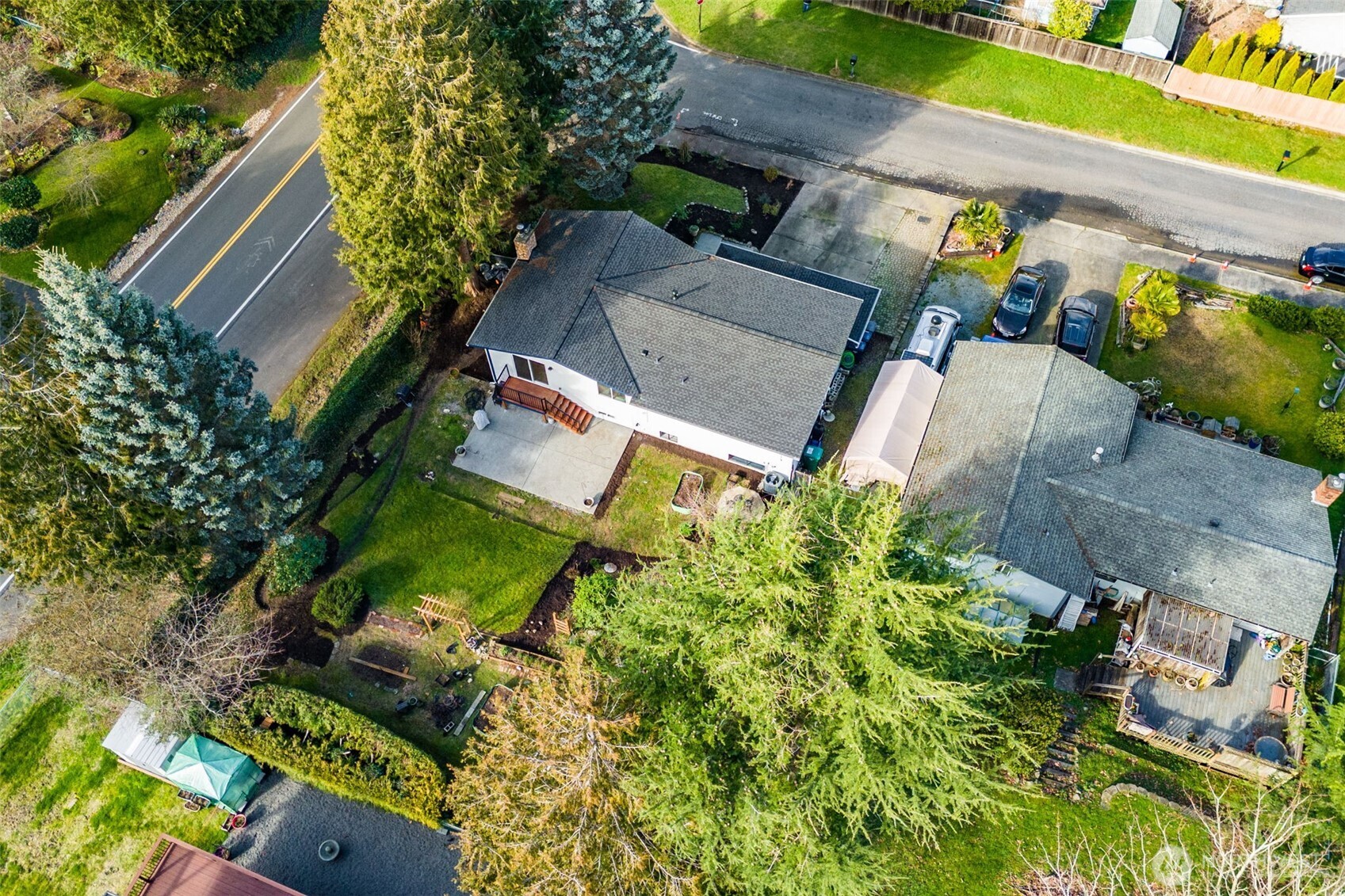 739 Southwest 298th Place Federal Way, WA 98023 - Photo 3 of 38