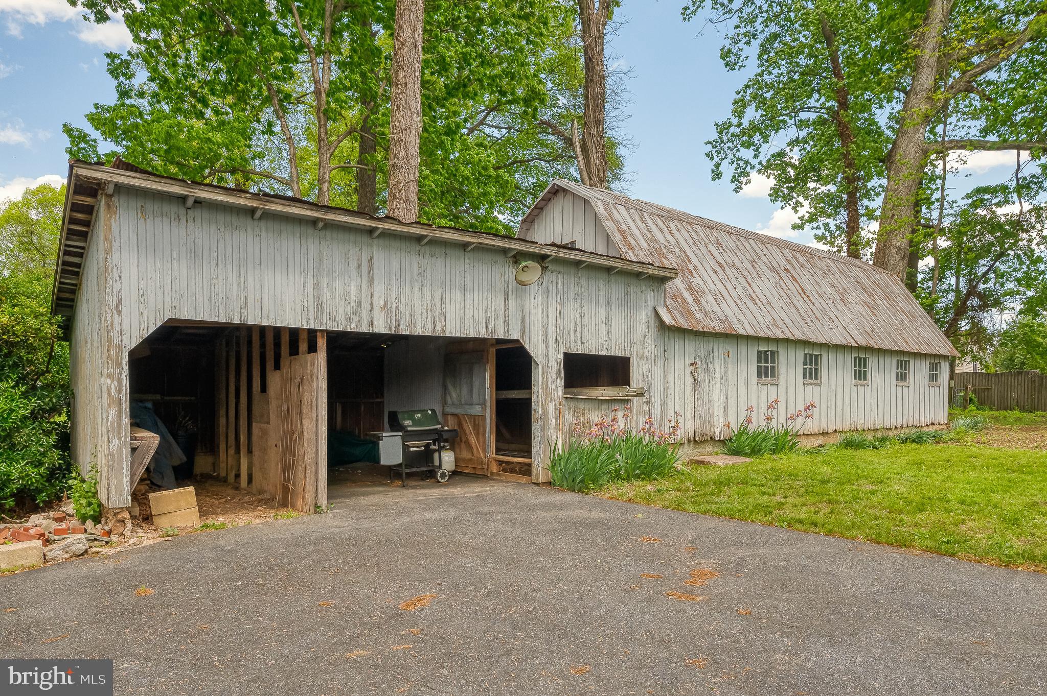 2911 Nelson Lane Fallston, MD 21047 - Photo 58 of 85 a view of a house with a patio and a yard
